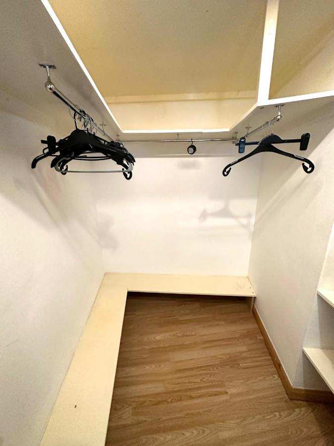 Relaxing Room In Spacious House ลอนดอน ภายนอก รูปภาพ